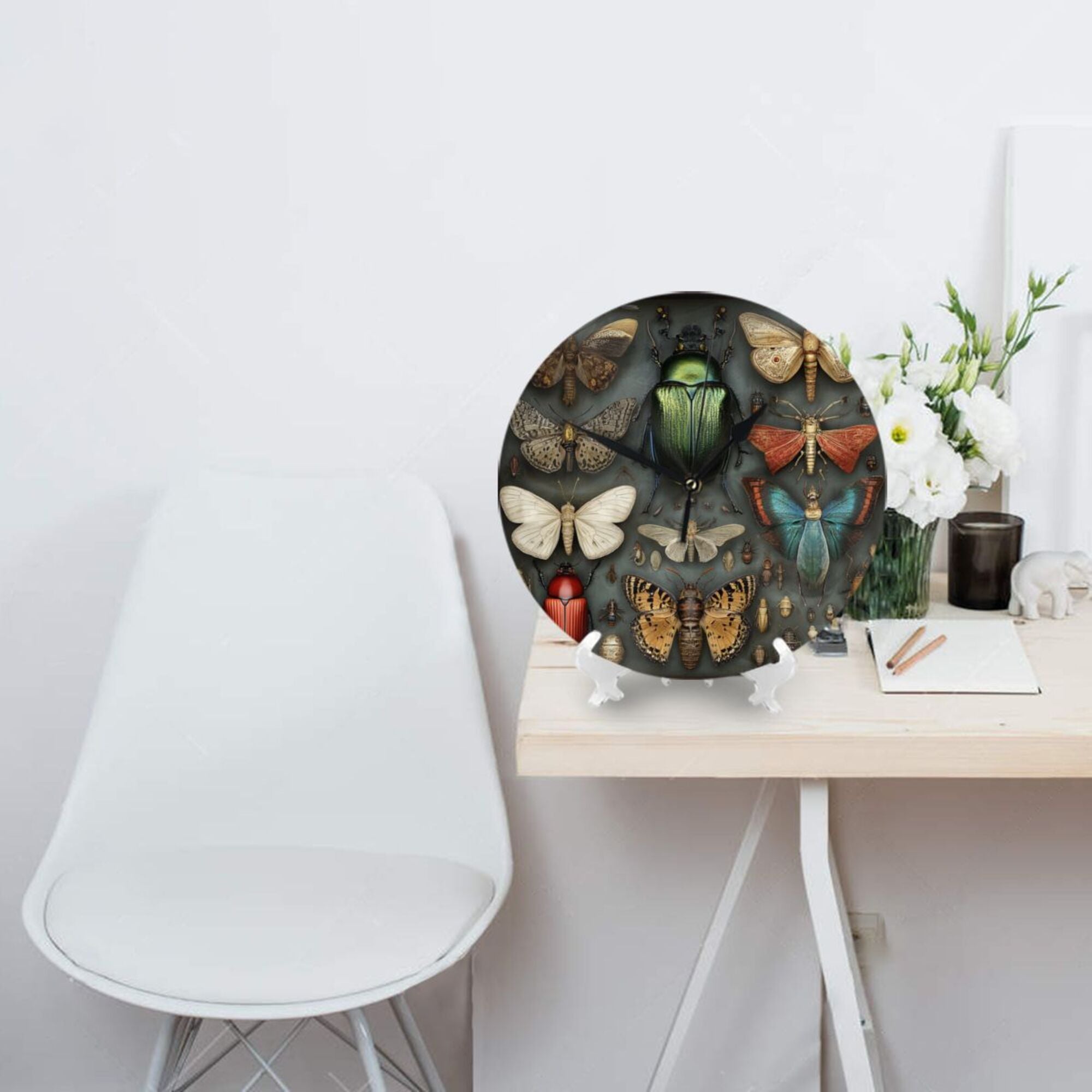Vintage Insect Atlas Round Wall Clock - Natural History Style Decorative Clock for Living Room & Study (Diameter 9.84in/25cm, Thickness 0.2in/0.5cm)